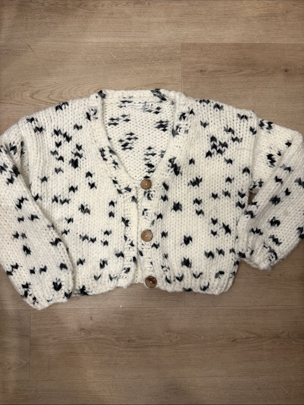 Altar'd State White Speckled Chunky V-Neck Cardigan